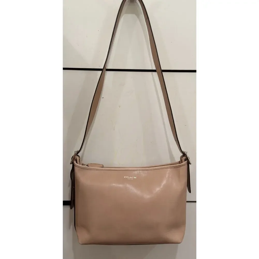 COACH Legacy Leather Duffle Shoulder Bag Beige Crossbody Tassel Excellent